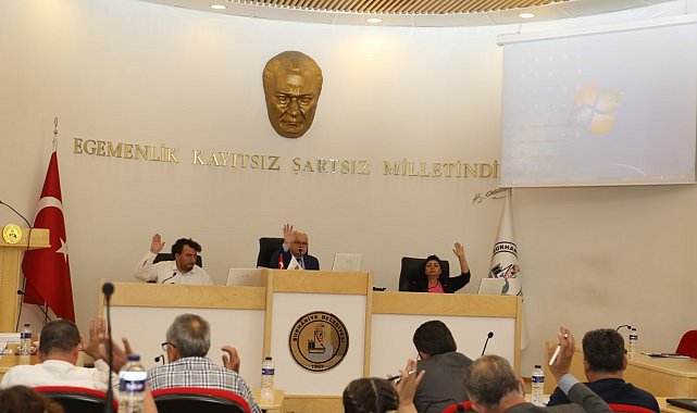 Burhaniye'de yol yapımı için firma bulunamıyor