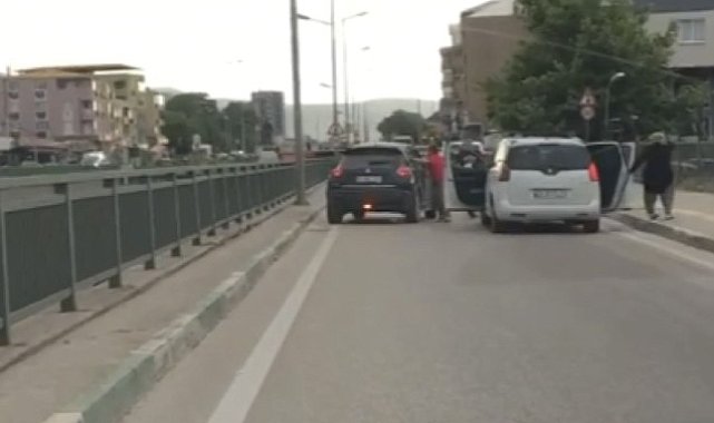 Bursa&#039;da yol verme kavgasında ortalık meydan muharebesine döndü