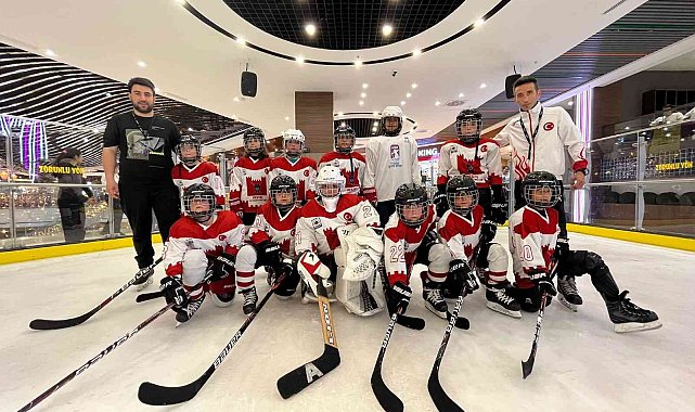 Bursa'nın buz hokeyi yıldızları şampiyonaya hazır