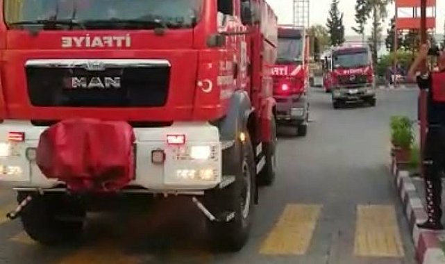 Büyükşehir ekipleri sirenler eşliğinde Marmaris'e yola çıktı