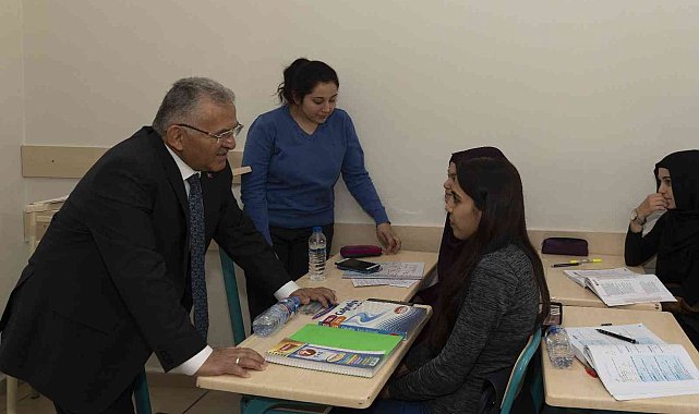 Büyükşehir KAYMEK Yaz Kursları&#039;na bir haftada 5 bin kayıt