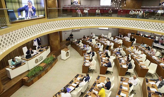 Büyükşehir Meclisi öğrenci yurtlarının tahsisini iptal etti