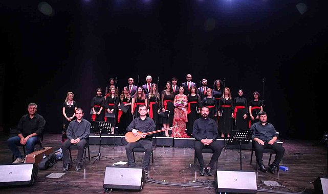 Büyükşehir THM Korosu&#039;ndan türkü ziyafeti