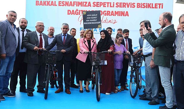 Büyükşehir&#039;den bakkal esnafına 3 bin bisiklet