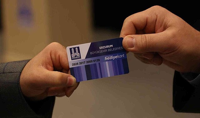 Büyükşehir&#039;den ihtiyaç sahibi 2 bin 500 aileye gıda kartı