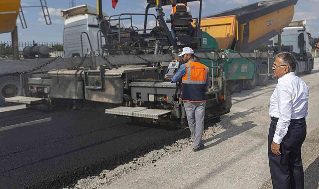 Büyükşehirden günde 500 ton asfalt