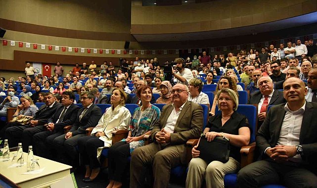 Çakar, "Memleketime hizmet etmeye devam edeceğim"