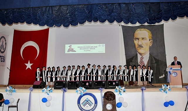 ÇAKÜ Çocuk Gelişimi Bölümü ilk mezunlarını verdi
