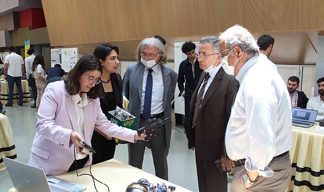 Çankaya Üniversitesi 15. Ar-Ge Proje Pazarı'nda öğrencilerin projeleri tanıtıldı