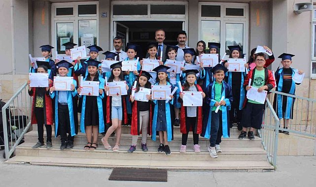 Çaycuma'da 13 bin 480 öğrenci karne aldı