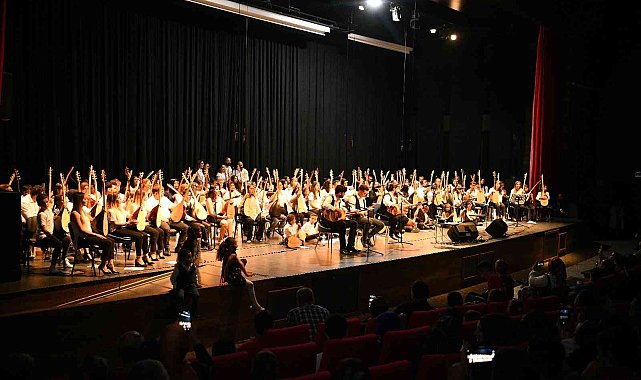 Çayırova&#039;da kursiyerlerden türkü ziyafeti