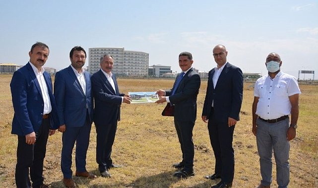 Çelebi: &quot;AİÇÜ Tıp Fakültesi binası inşaatı yükselmeye devam edecek&quot;