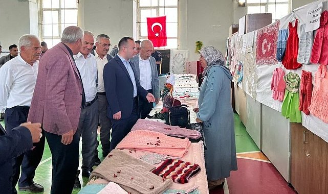 Çelikhan'da yılsonu sergisi yapıldı