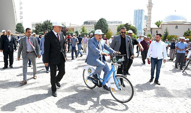 Çevre dostu bir yaşam için pedal çevirdiler