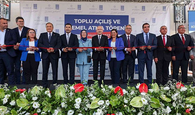 CHP Genel Başkanı Kılıçdaroğlu, Kuşadası'nda toplu açılış ve temel atma törenine katıldı