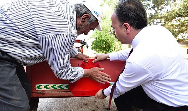 Çiftçiler reflektör ve rops demiri kullanma konusunda bilgilendi