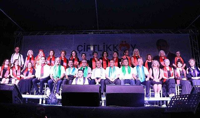 Çiftlikköy&#039;de türkü gecesi