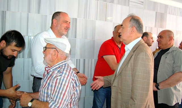 Çınarcık Belediye Başkanı Soyer, babasını son yolculuğuna uğurladı