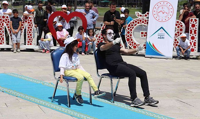 Çocuklar &#039;Çocuk Şenliği&#039;nde eğlendi