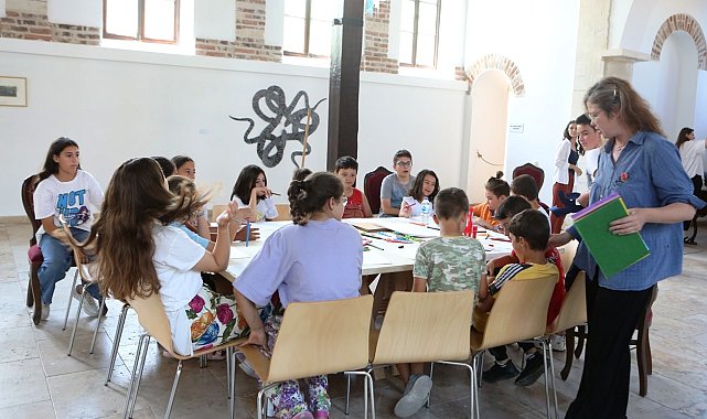 Çocuklar çevreye kulak verip, hayallerini resme döktü