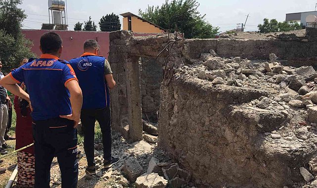 Çöken beton tavanın altında kalarak yaralandı