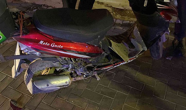 Çöp kamyonunun çarptığı motosikletli kurye yaralandı