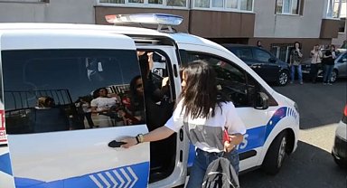 Çorlu'da geç kalan öğrencileri sınava polis yetiştirdi