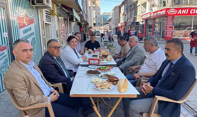 Cumhur İttifakı il başkanları esnafla buluştu