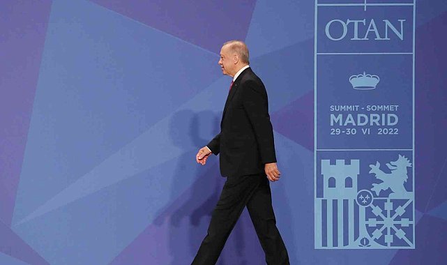 Cumhurbaşkanı Erdoğan, NATO Zirvesi&#039;nde aile fotoğrafı çekimine katıldı