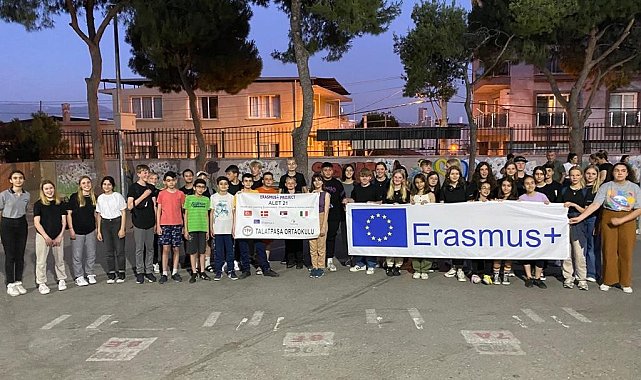 Danimarkalı öğrenciler İzmir'de Türk kültürünü tanıdı