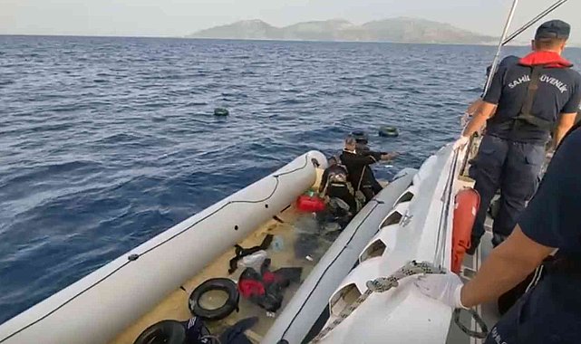 Datça'da 29 düzensiz göçmen kurtarıldı