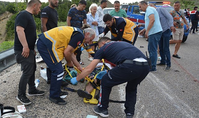 Denizli&#039;den Antalya&#039;ya giden tur midibüsü devrildi: 1 ölü, 22 yaralı