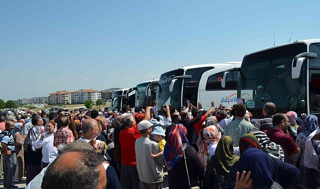 Denizli'den ilk hac kafilesi dualarla kutsal topraklara uğurlandı
