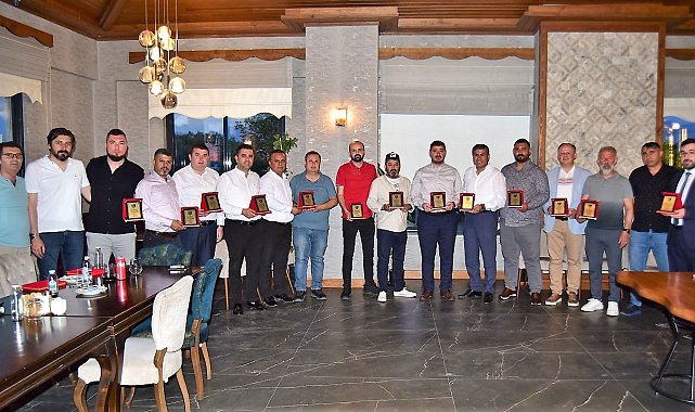 Denizlispor&#039;a destek veren yöneticiler onurlandırıldı