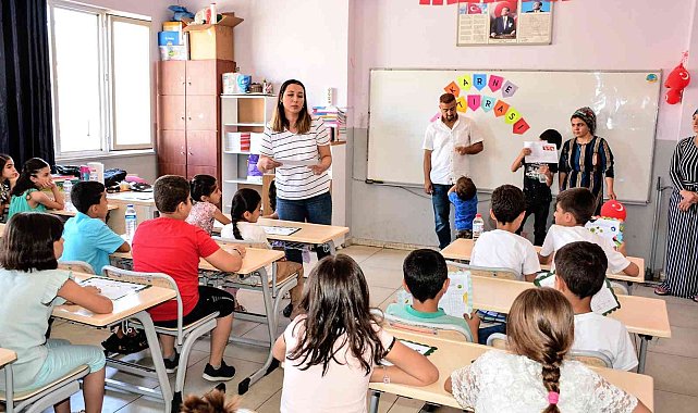 Derik&#039;te öğrencilerin karne heyecanı