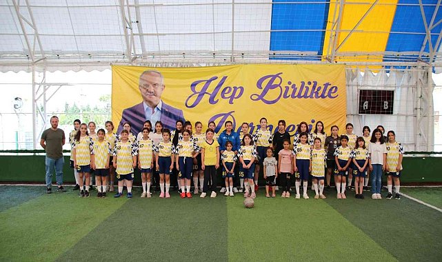 Derincespor&#039;da kadın futbol takımı çalışmalarına başladı