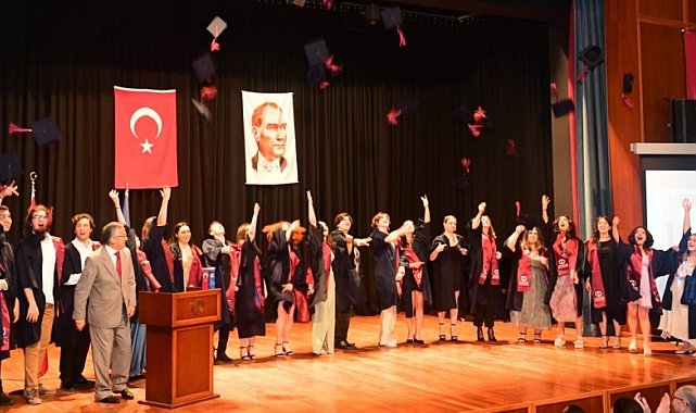 Devlet Konservatuvarı&#039;nda mezuniyet sevinci