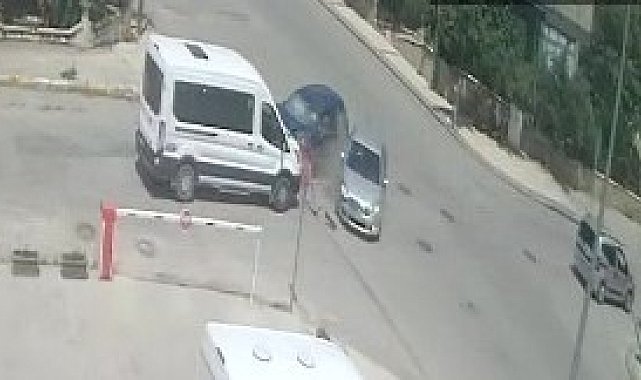 Dikkatsizliğin getirdiği kazalar kamerada