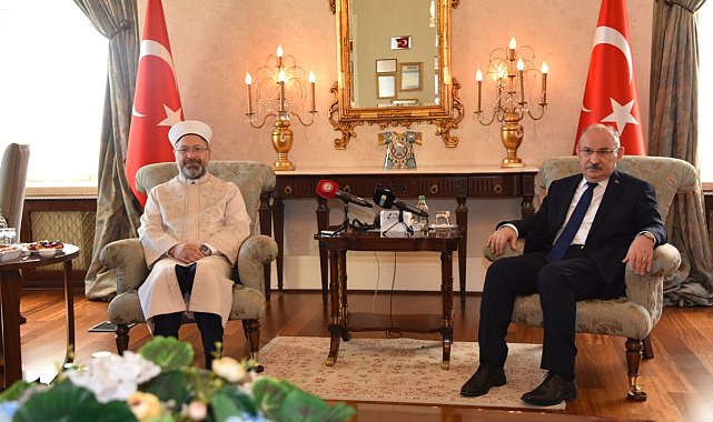 Diyanet İşleri Başkanı Erbaş, Manisa&#039;da