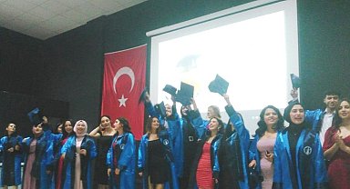 Domaniç Hayme Ana MYO'da mezuniyet coşkusu