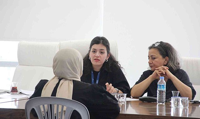 Döşemealtı Belediyesi'nin 'kariyer ofisi' istihdam sağlıyor