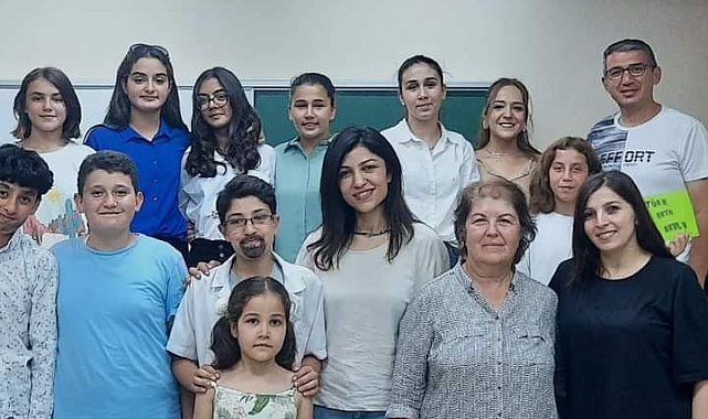 Drama kursiyerlerinin skeci büyük beğeni topladı