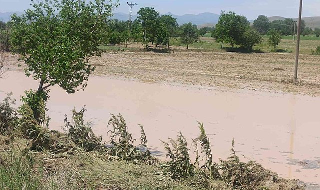 Dün akşamki selin zararı sabah ortaya çıktı
