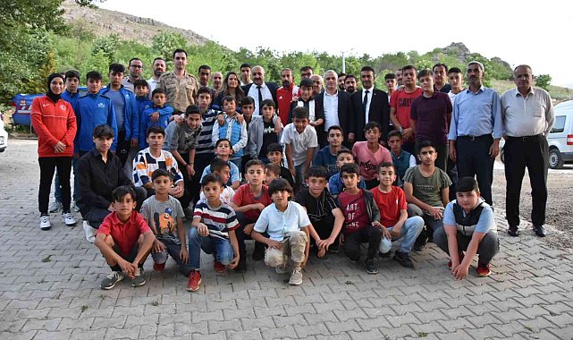 Dünya Boks Şampiyonu Akbaş, Doğanşehir'de coşku ile karşılandı