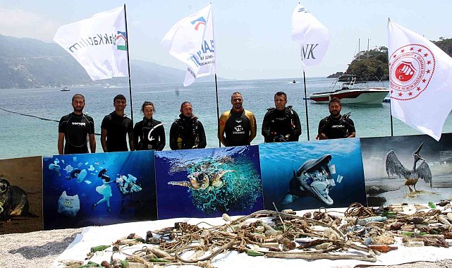 Dünyaca ünlü plajda deniz dibi temizliği