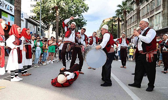 Dünyanın farklı kültür ve renkleri Denizli&#039;de buluştu