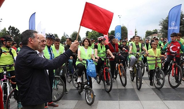 Düzce 7. bisiklet baharında yüzlerce pedal döndü