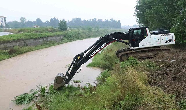 Düzce Belediyesi 63 iş makinası 250 personel ile sahada