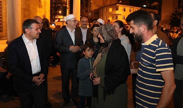 Düzce&#039;den ilk hac kafilesi dualarla uğurlandı