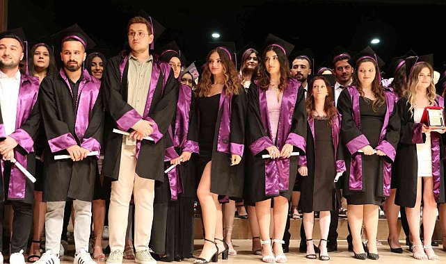 Edirne'de üniversitelilerin mezuniyet coşkusu